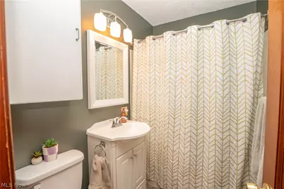 2826 Fletcher Avenue NE, Canton, OH 44705 - Photo 16