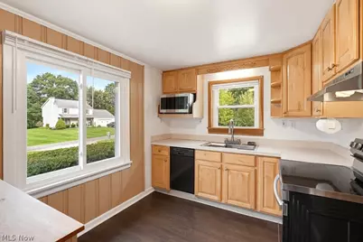 2195 Par Drive, Akron, OH 44312 - Photo 18