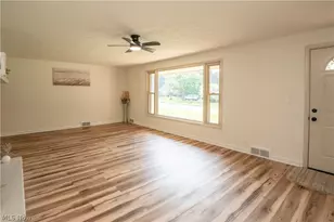 615 Summit St SE, North Canton, OH 44720 - Photo 6