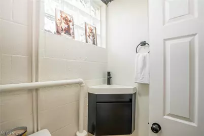 615 Summit Street SE, North Canton, OH 44720 - Photo 36
