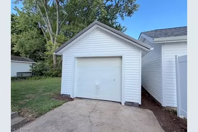 909 N Walnut Street, Dover, OH 44622 - Photo 24