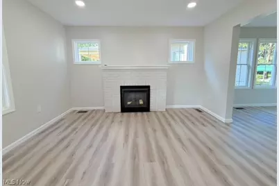 909 N Walnut Street, Dover, OH 44622 - Photo 4