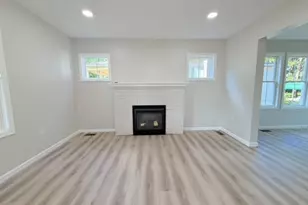 909 N Walnut St, Dover, OH 44622 - Photo 4