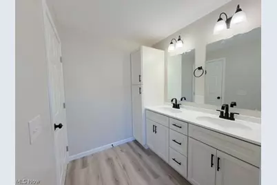 909 N Walnut Street, Dover, OH 44622 - Photo 14