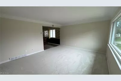 31505 Douglas Drive, Willowick, OH 44095 - Photo 4
