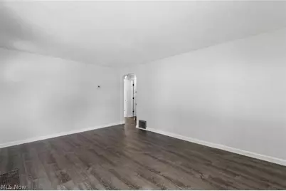 1514 37th Street NW, Canton, OH 44709 - Photo 4