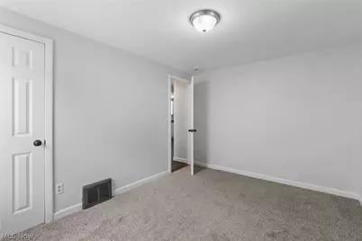 1514 37th Street NW, Canton, OH 44709 - Photo 10