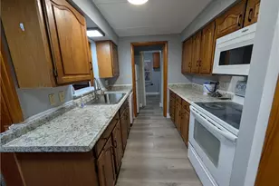 647 Longmere Dr, Kent, OH 44240 - Photo 14