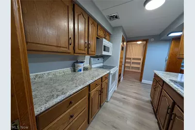 647 Longmere Drive, Kent, OH 44240 - Photo 24