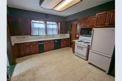 616 East Avenue, Elyria, OH 44035 - Photo 10