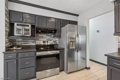 2711 W 39th Street, Lorain, OH 44053 - Photo 14