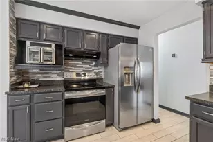 2711 W 39th St, Lorain, OH 44053 - Photo 14