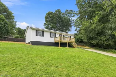1990 Connect Road, Norton, OH 44203 - Photo 2