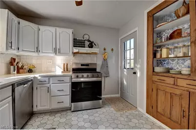 705 N Walnut Street, Dover, OH 44622 - Photo 10