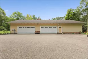 8212 Timber Trail, Chagrin Falls, OH 44023 - Photo 6