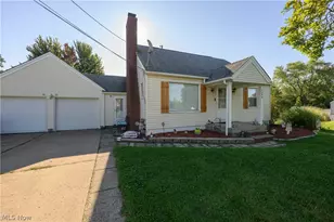2380 Perry Dr SW, Canton, OH 44706 - Photo 2