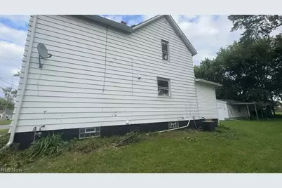 1527 W 19th Street, Lorain, OH 44052 - Photo 2