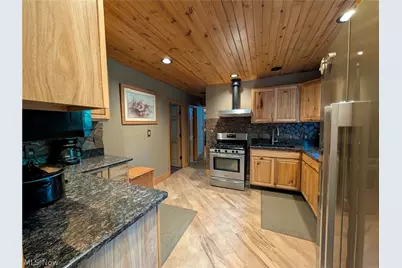 37761 Milann Drive, Willoughby Hills, OH 44094 - Photo 16