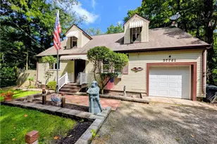 37761 Milann Dr, Willoughby Hills, OH 44094 - Photo 2