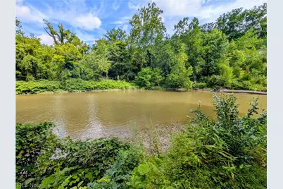 37761 Milann Drive, Willoughby Hills, OH 44094 - Photo 8