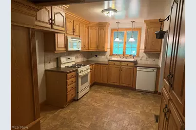 888 Danmead Avenue, Akron, OH 44305 - Photo 4