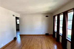 321 Elm St, Coshocton, OH 43812 - Photo 6