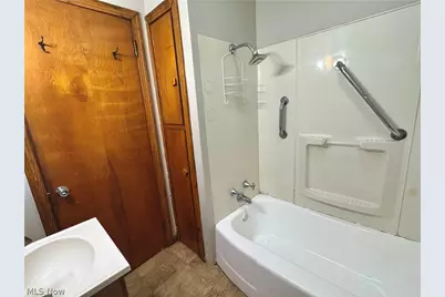 321 Elm Street, Coshocton, OH 43812 - Photo 16