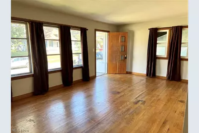 321 Elm Street, Coshocton, OH 43812 - Photo 4