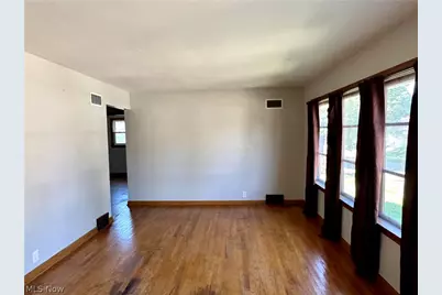 321 Elm Street, Coshocton, OH 43812 - Photo 6