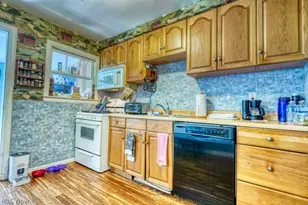 37724 Lakeshore Blvd, Eastlake, OH 44095 - Photo 10