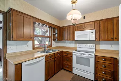 1375 Schrader Road, North Lawrence, OH 44666 - Photo 8