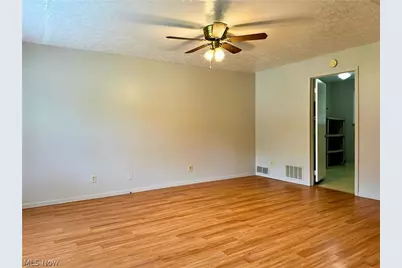 4823 Dunsmore Avenue, Ashtabula, OH 44004 - Photo 4