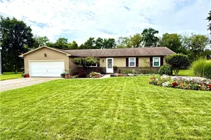 806 Geneva St SW, Sugarcreek, OH 44681 - Photo 2