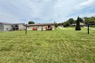 806 Geneva St SW, Sugarcreek, OH 44681 - Photo 24