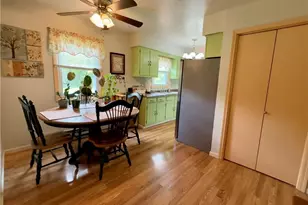806 Geneva St SW, Sugarcreek, OH 44681 - Photo 6