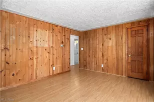 4885 Oster Rd, Sheffield Lake, OH 44054 - Photo 14