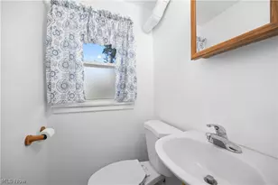 4885 Oster Rd, Sheffield Lake, OH 44054 - Photo 10