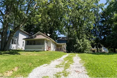 2157 18th Street SW, Akron, OH 44314 - Photo 2