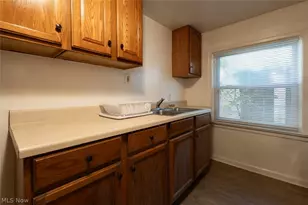 2157 18th St SW, Akron, OH 44314 - Photo 10