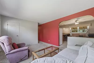 2425 Regentview Street NE, Canton, OH 44705 - Photo 10