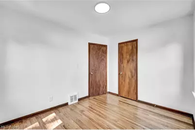 30082 Dorothy Drive, Wickliffe, OH 44092 - Photo 14