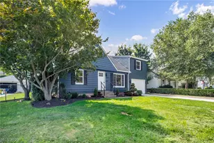 30082 Dorothy Dr, Wickliffe, OH 44092 - Photo 2