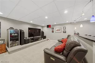 120 Pinehurst Dr, Aurora, OH 44202 - Photo 32