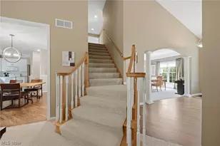 120 Pinehurst Dr, Aurora, OH 44202 - Photo 18