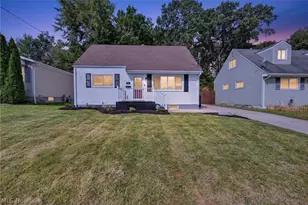 558 Alaho St, Akron, OH 44305 - Photo 2