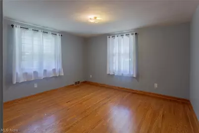 1553 Onondago Avenue, Akron, OH 44305 - Photo 18