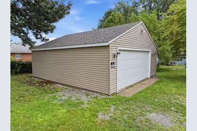 2507 Conrad Avenue, Akron, OH 44314 - Photo 42
