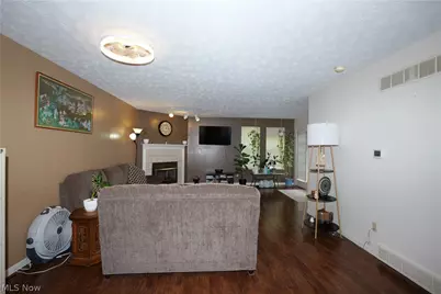 601 E Western Reserve Road, Poland, OH 44514 - Photo 12