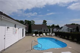 601 E Western Reserve Rd, Poland, OH 44514 - Photo 4