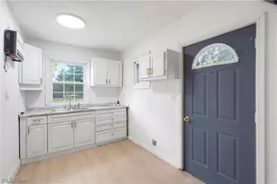 1036 Derbydale Rd, Akron, OH 44306 - Photo 8